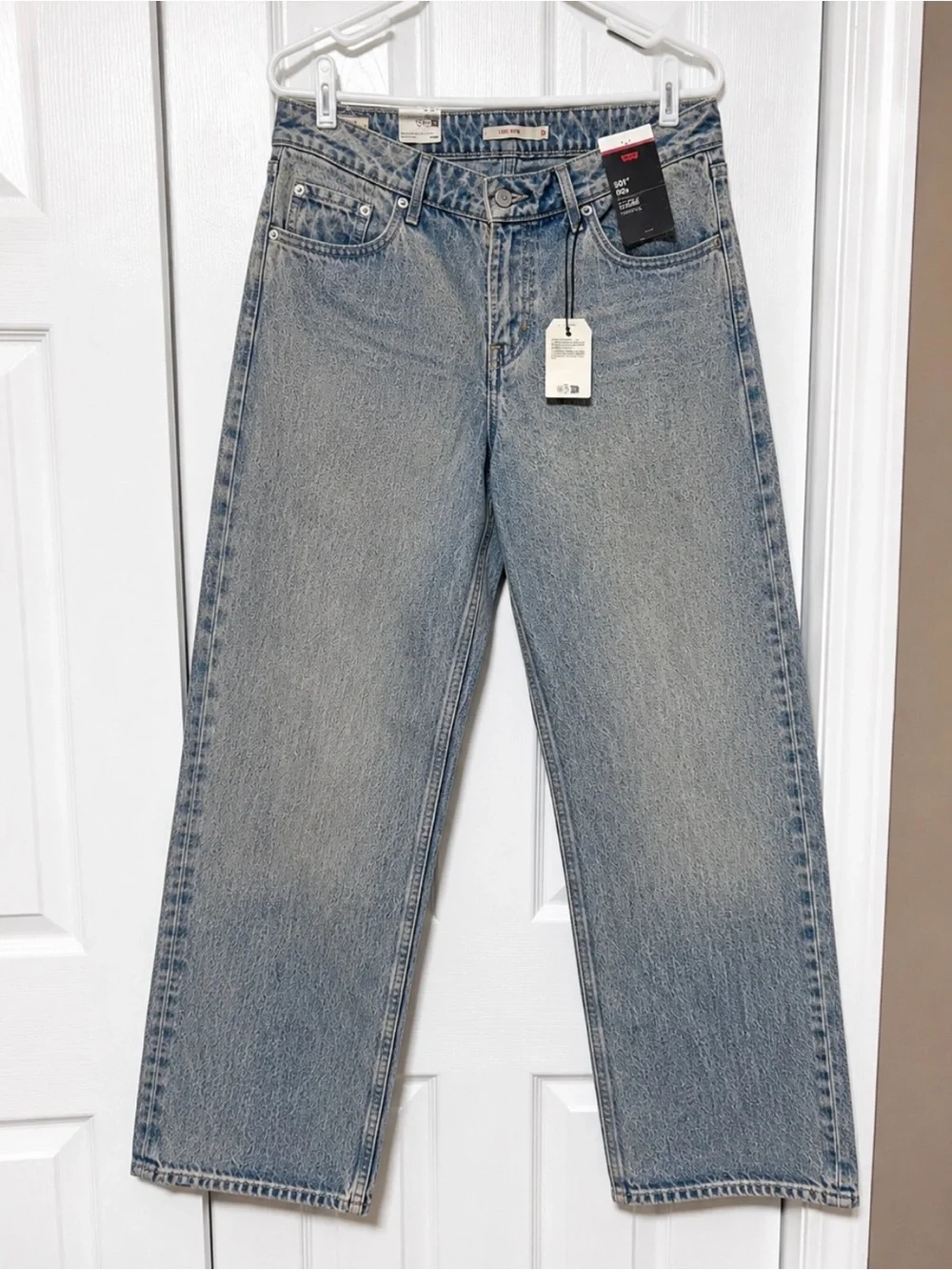 Levi’s Premium Low Loose Jeans Light Vintage Blue Wash NWT Size 29 - Picture 1 of 7